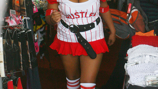 Snooki Is Just A Hustler Hoping To Get To First Base